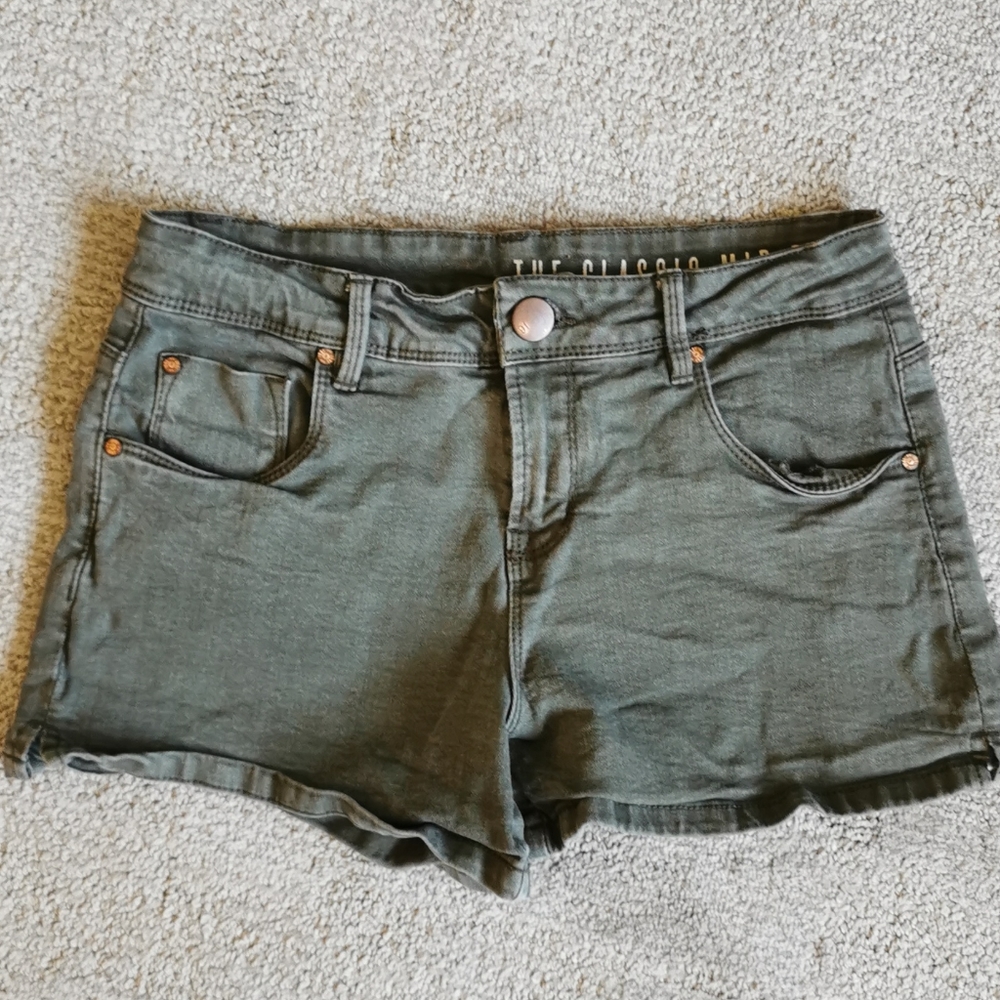 Cotton On short